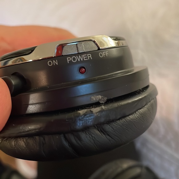 JVC headphones /retractable chord - Picture 8 of 14